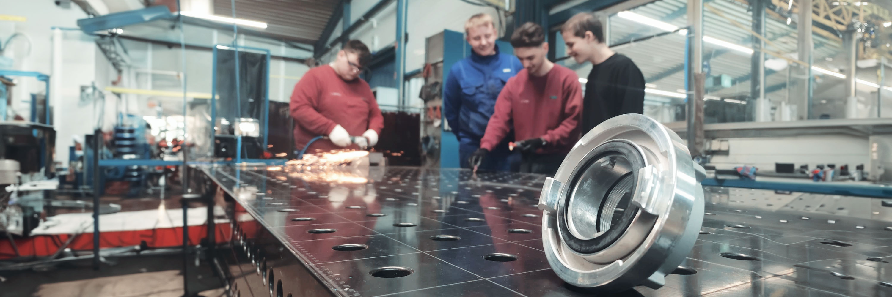 Sowohl im Praktikum als auch in der Ausbildung wirst du jederzeit von Fachpersonal geschult und begleitet.